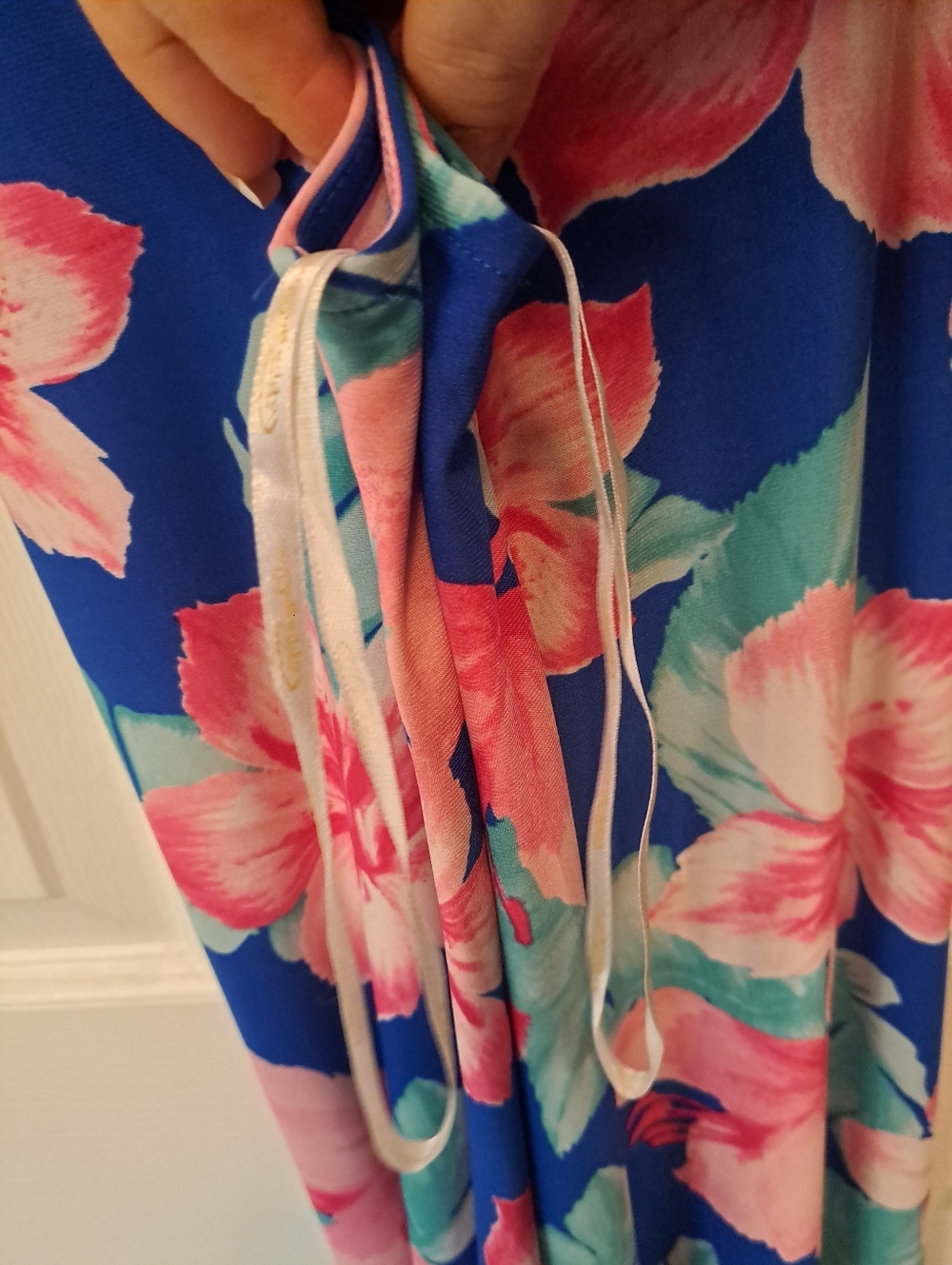 Pappagallo Slinky Hawaiian Floral Dress - Picture 5 of 9